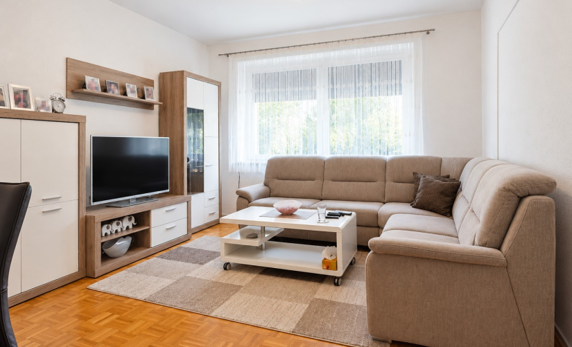 1. OG re Wohnzimmer