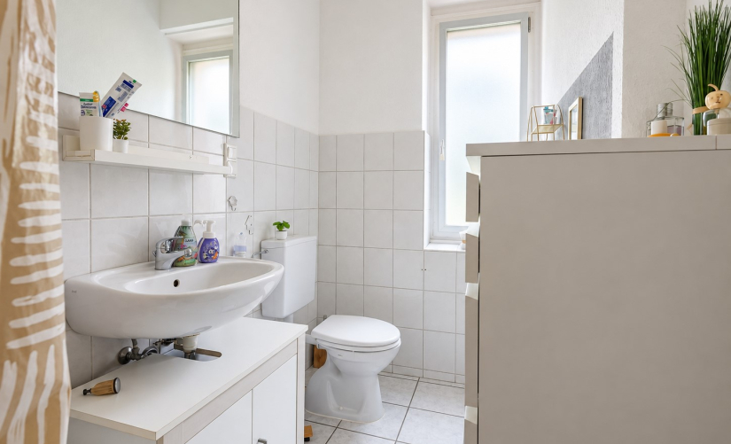 2. OG re Badezimmer